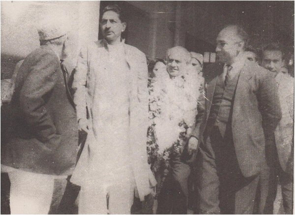 Abdulla Malik, Faiz Ahmad Faiz and Mazhar Ali khan