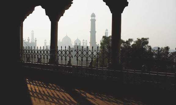 Description: A view of the Badshahi Mosque, Lahore. — Arif Mahmood/White Star