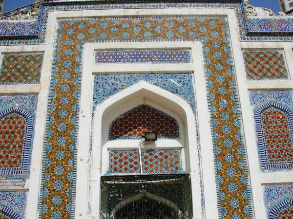 Description: The facade of Shaikh Birkhio's tomb, covered with glazed tiles.
