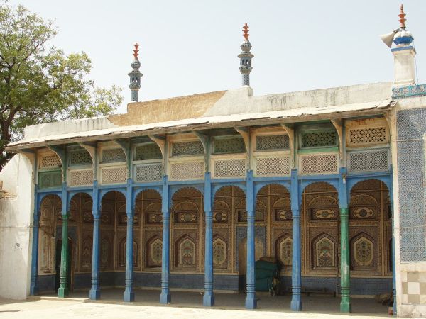 Description: The other mosque.