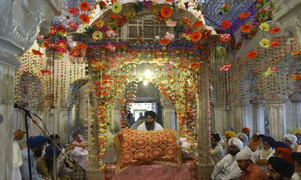 Description: Sikh pilgrims gather at the mausoleum of Maharaja Ranjit Singh during commemorations for his 176th death anniversary in the eastern city of Lahore on June 29, 2015.  -AFP