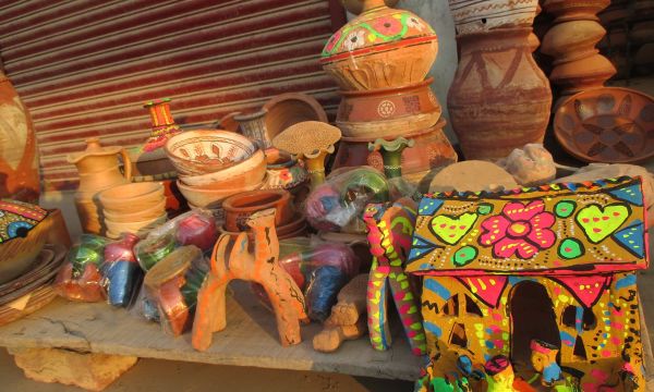 Description: Assorted pottery on sale. — Photo by Hanif Samoon