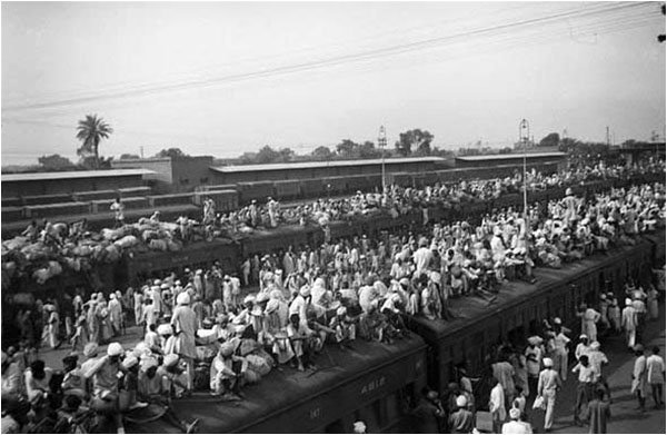 Description: Trains crammed with refugees in Amritsar, 1947