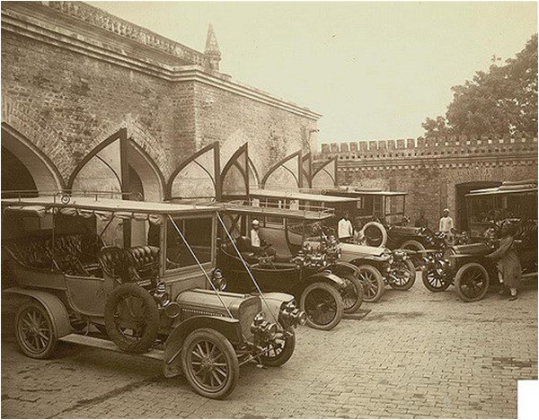 Description: The garage of the Nawab of Rampur, circa 1911
