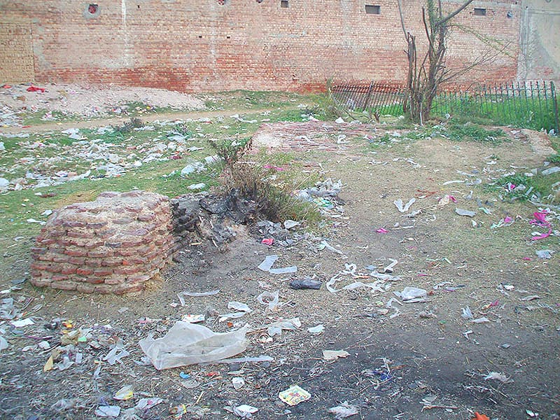 Description: Remains of a caravansary or inn at Hinjarwal.