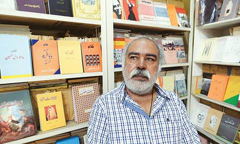 Description: Maqsood Saqib at Suchet Kitab Ghar | Azhar Jafri, Wihte Star