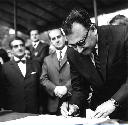 Description: Salam inaugurating the International Centre for Theoretical Physics in Trieste. —  ICTP Photo Library