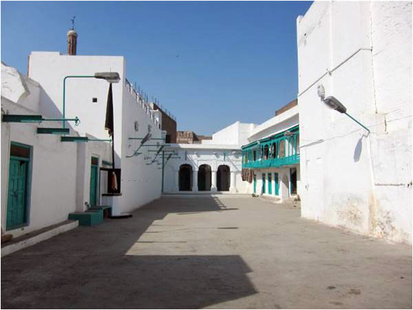 Description: Nisar Haveli's courtyard