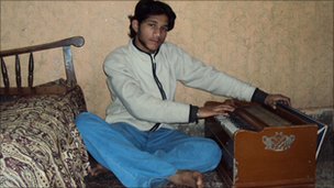 Description: Description: Musician in the Shahi Mohallah area