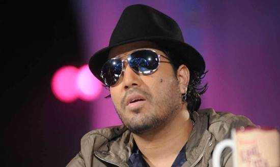 Description: Description: Mika Singh.— Photo courtesy: justbollywood.in