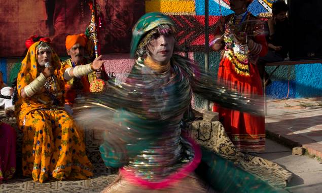 Description: Folk artists from the Bheel nomad community perform at the Lok Virsa Festival ─ AFP