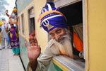 2,600 Sikh pilgrims from India arrive in Pakistan